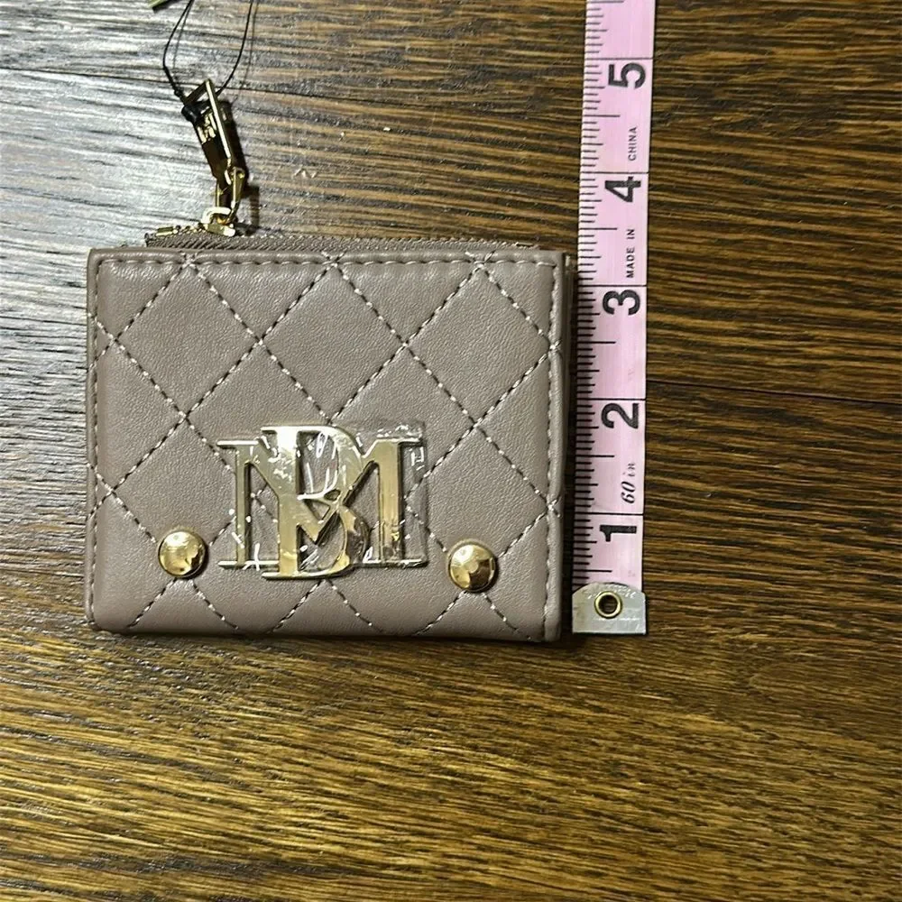 NWT Badgley Mishka Short Card Wallet in Taupe